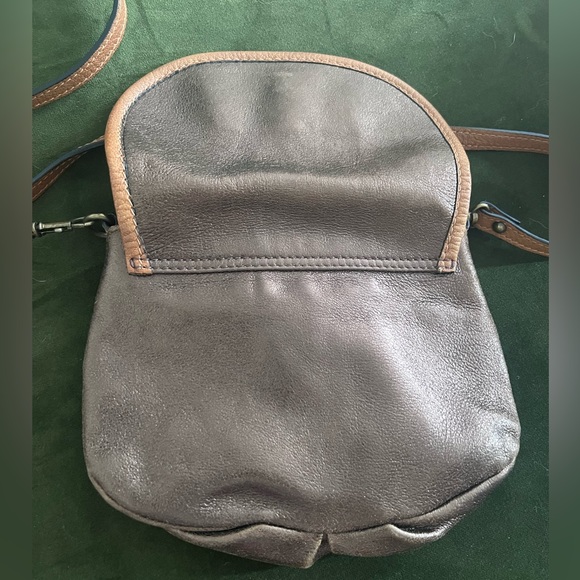 TANO crossbody metallic leather bag - Picture 4 of 4